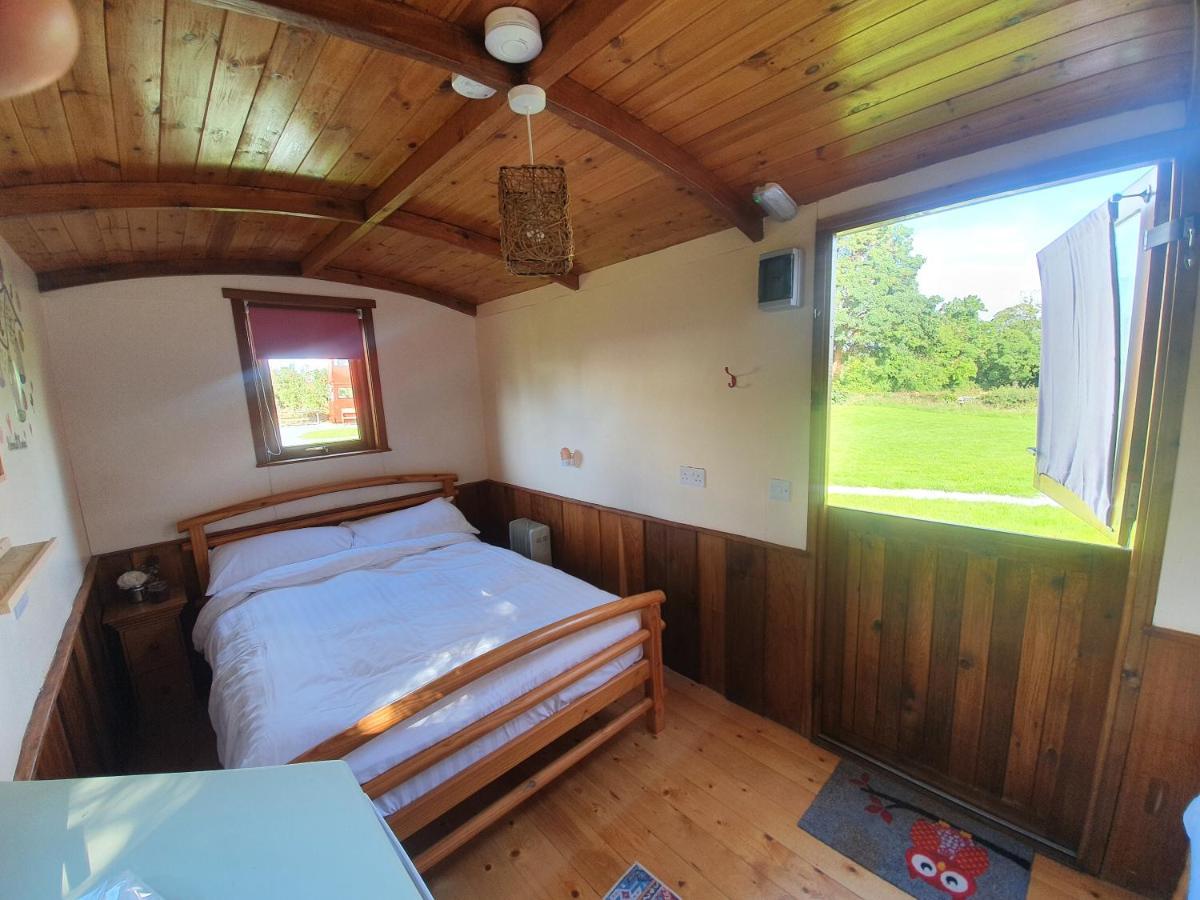 Glasson Glamping Farm Villa Athlone Ngoại thất bức ảnh