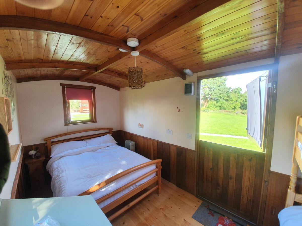 Glasson Glamping Farm Villa Athlone Ngoại thất bức ảnh