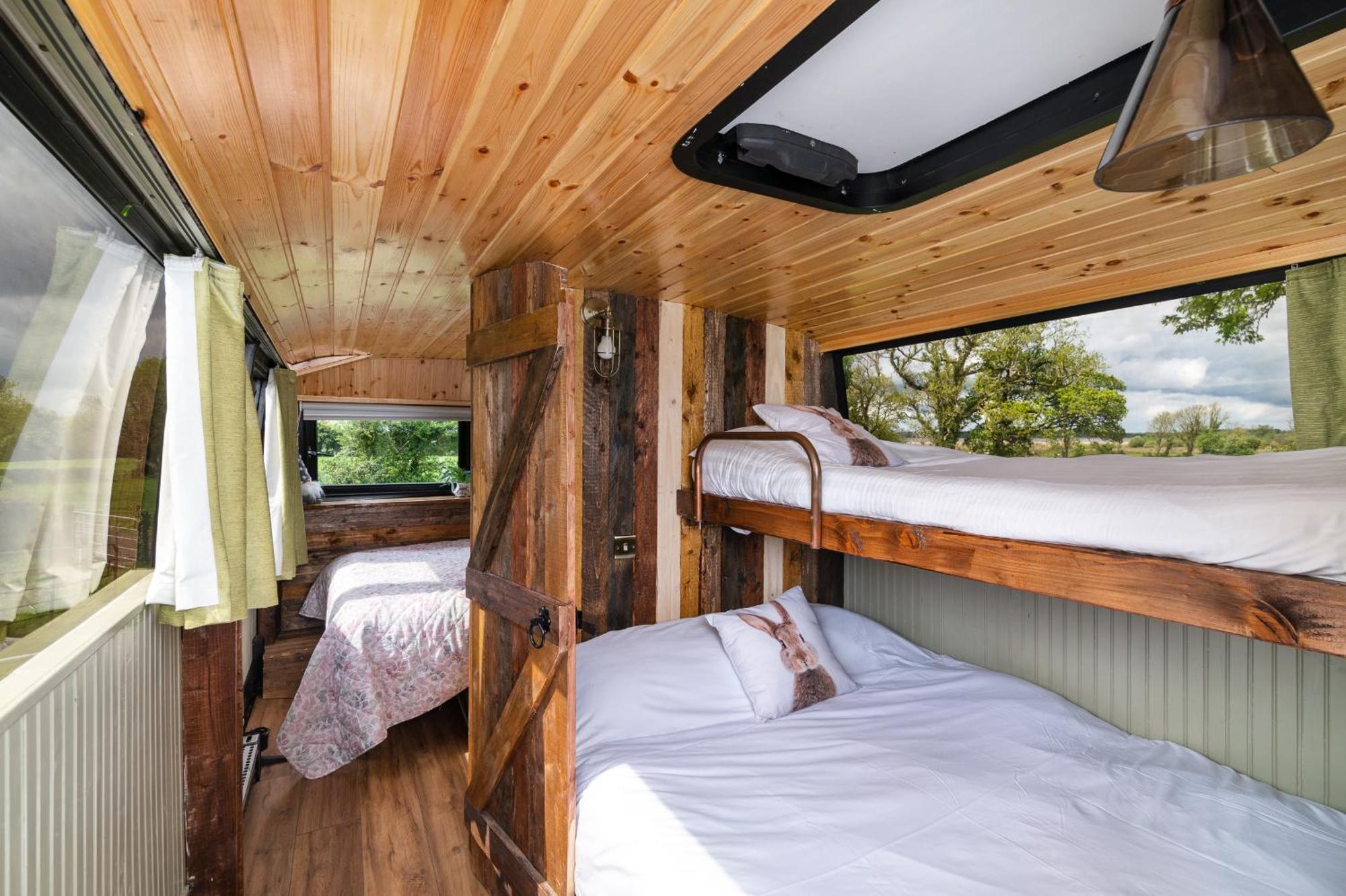 Glasson Glamping Farm Villa Athlone Ngoại thất bức ảnh